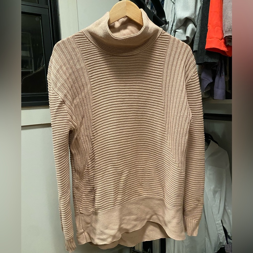 Vince Camuto Tunic Sweater. Fits oversized